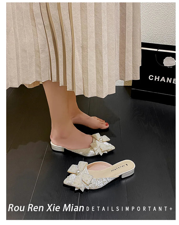 Summer New Shoes for Women Luxury Slipper Outdoor Pointed Toe Pearl Casual Sandals Girl Four Leaf Clover Flat Mules Slides