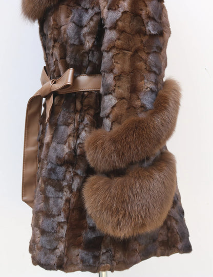 Ladies' Winter Mink Fur Coat 2026 with Fox Fur Collar Slimming Fashionable Elegant Temperament Light Luxury Ladies Style