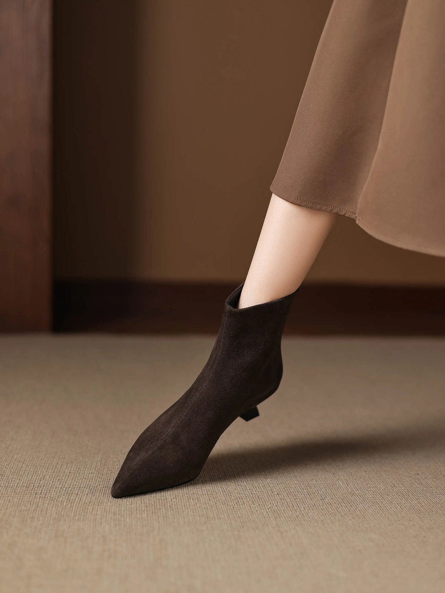 Plus Size 34-42 Genuine Leather Pointed Toe Med Heels Zipper Modern Boots Winter Autumn Shoes Concise Elegant Dress Ankle Boots