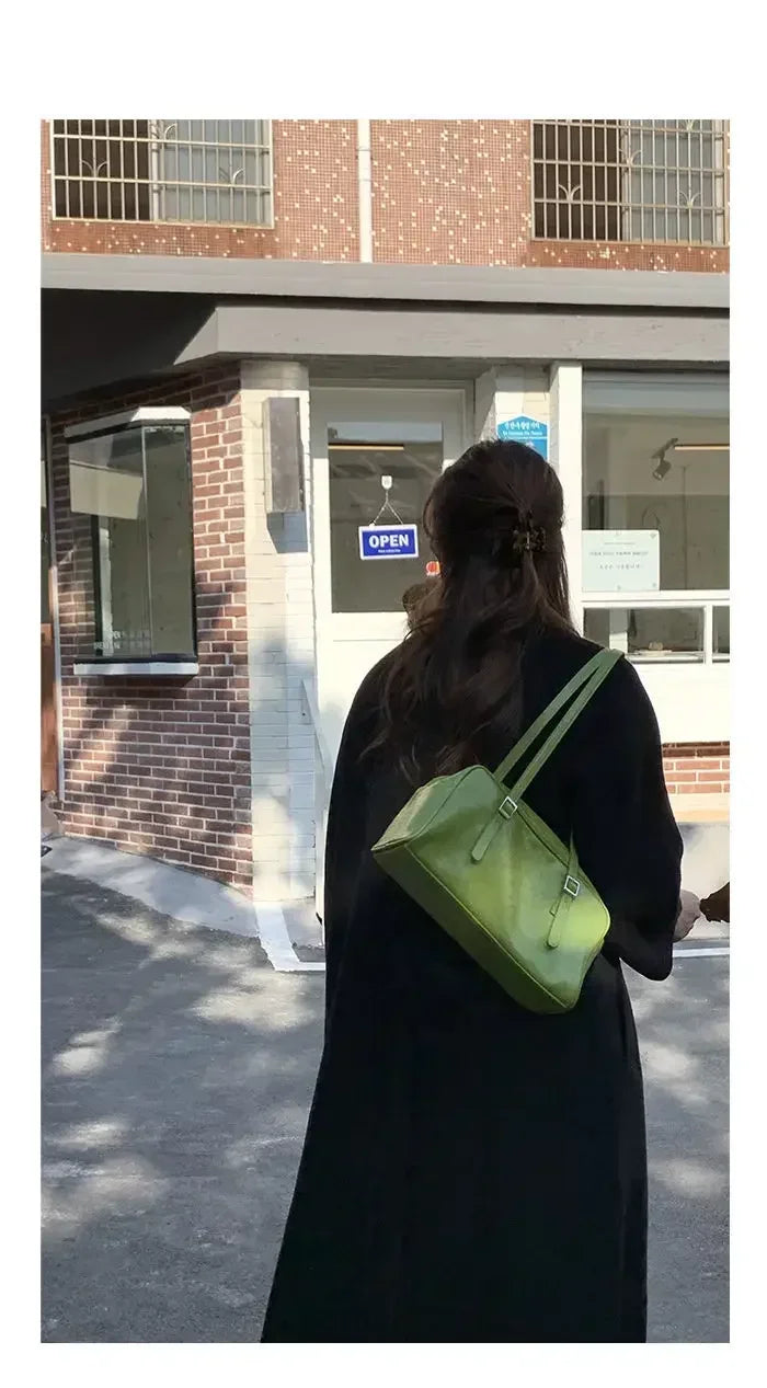 2026 Luxury Designer Handbags Pure Color Causal Bag Big Capacity Pillow Underarm Bag Green Commuter Shoulder Bags for Women