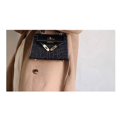 Black Super Hot Stylish Small Bag for Women - 2025 New Autumn/Winter High-End Luxury Minimalist Crossbody Square Bag