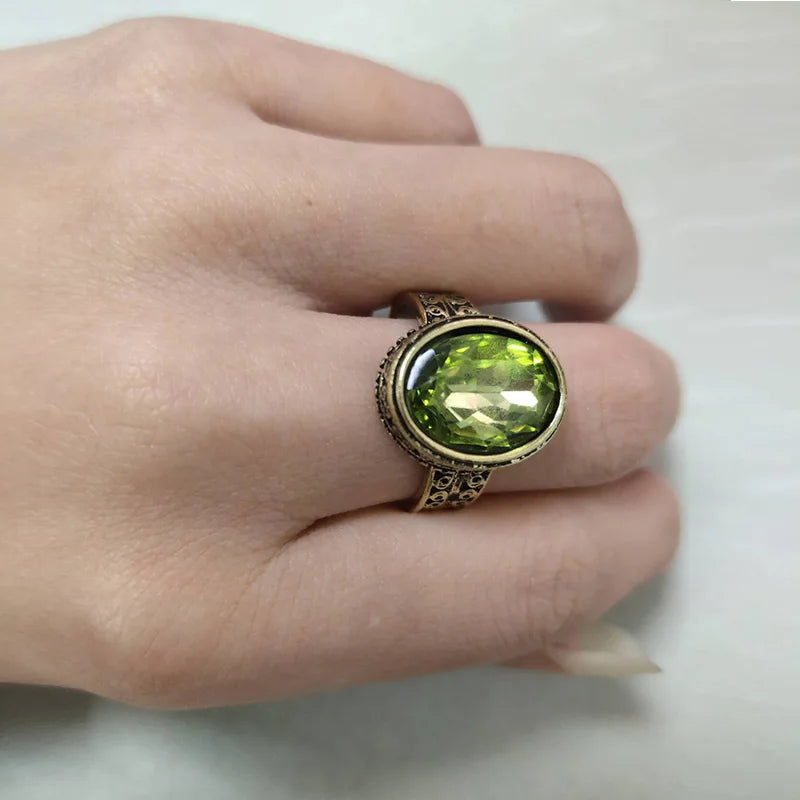 Vintage Peridot Green Zircon Rings for Women Carved Flower Pattern Ring Fashion Creative Design Handmade Wedding Party Jewelry