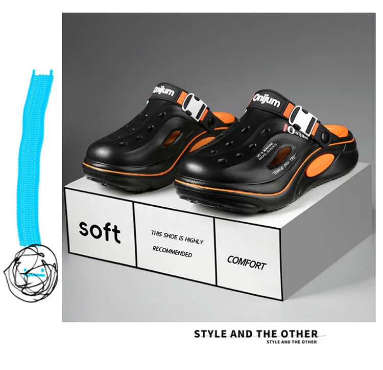 New Classic Summer Clogs Men Slipper Breathable Garden Shoes EVA Outdoor Comforty Beach Slides Home Sandals Antiskid Slippers
