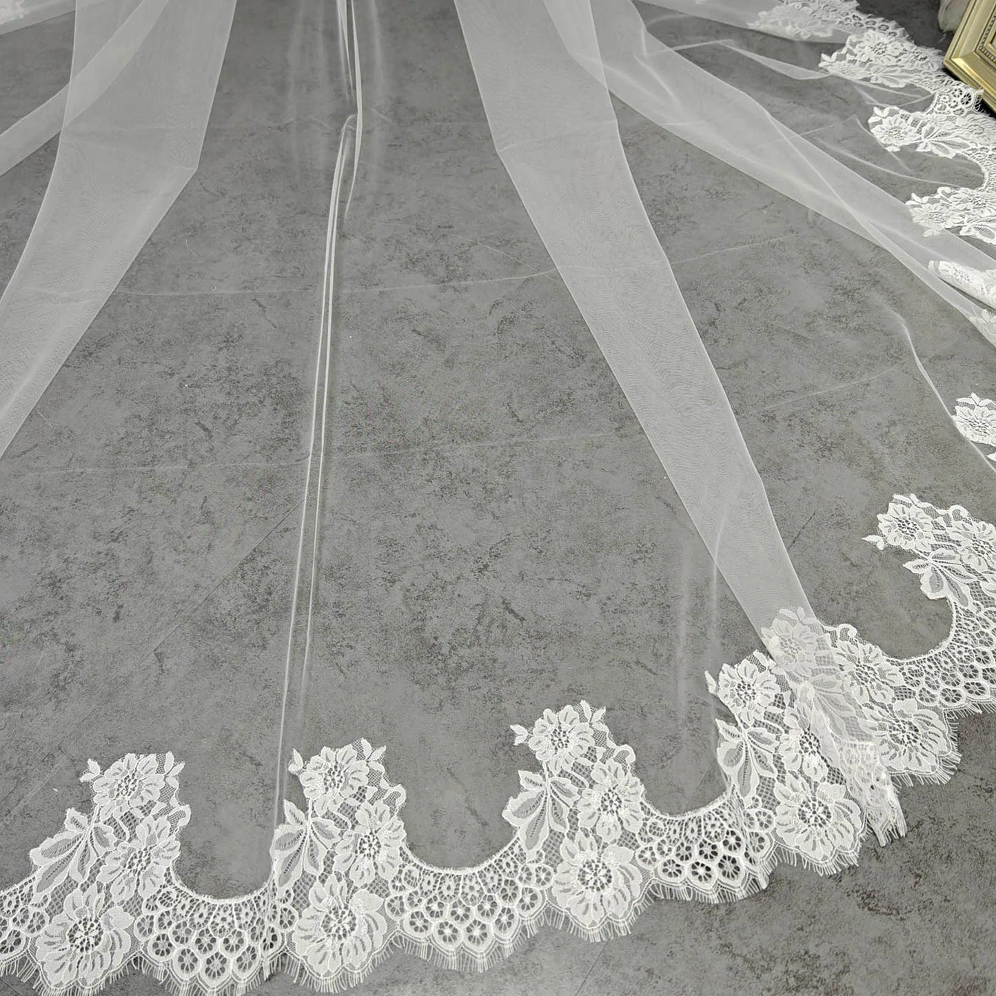 Customized Mantilla Wedding Veil with Eyelash Lace, 2.5m/3m/3.5m/4m Single Tier Long Ivory Bridal Veil with Hidden Comb