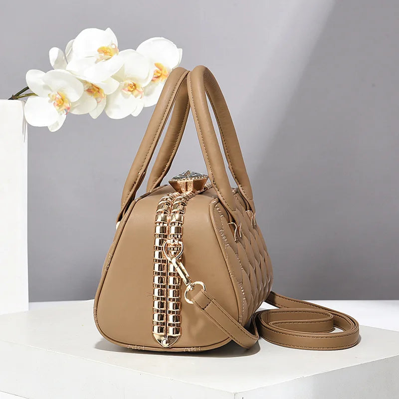 Luxury Brand Designer Ladies Handbag Casual Shoulder Bag Fashion Embossed Craftsmanship Women Commuting Crossbody Bag women