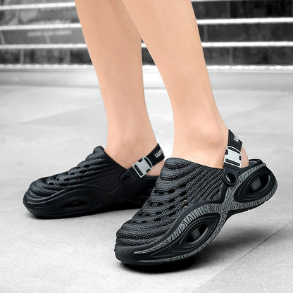 Summer Men's Beach Clogs Outdoor Sandals New Design Slippers EVA Soft Slides For Men Casual Garden Shoes Male Beach Slippers