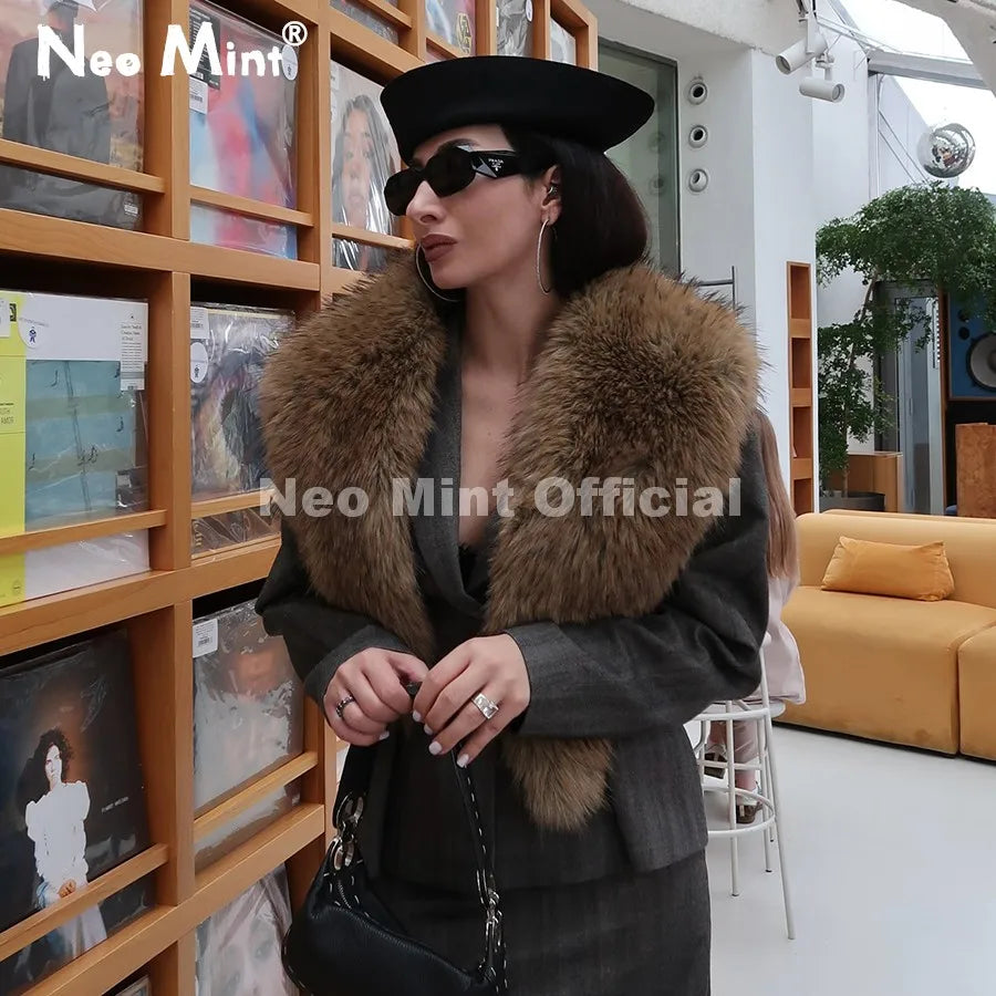 Neo Mint Luxury Brand Fashion Faux Raccoon Fur Collar Shawl Scarf Women Winter Fuzzy Plush Stole Neck Cover Wrap Accessory Women