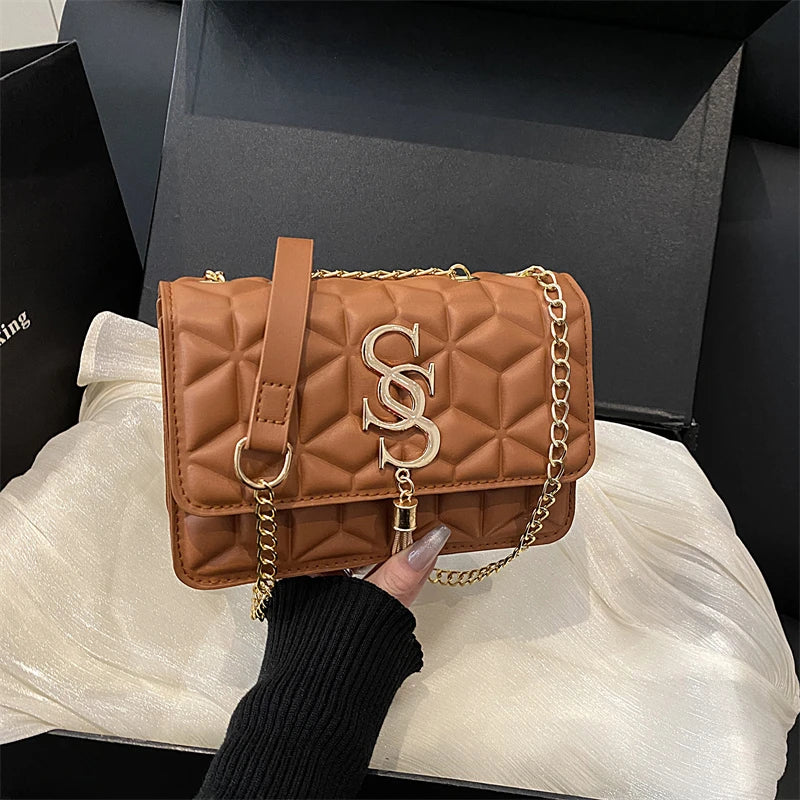 Light Luxury Trend Argyle Quilted Small Square Bag Metal Letter Tassel Flap Crossbody Bags Commuting Fashion Shoulder Bag