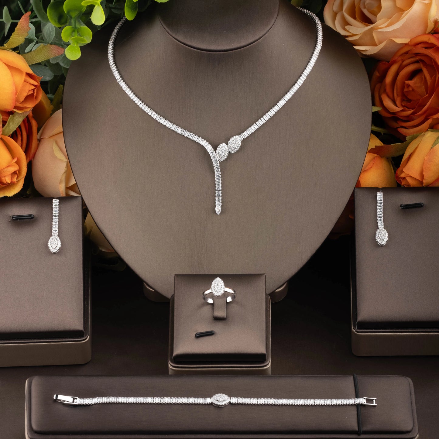 1 set of minimalist style jewelry set with high-grade cubic zirconia marquise design, suitable for women to wear at weddings and banquets. Gift box not included
