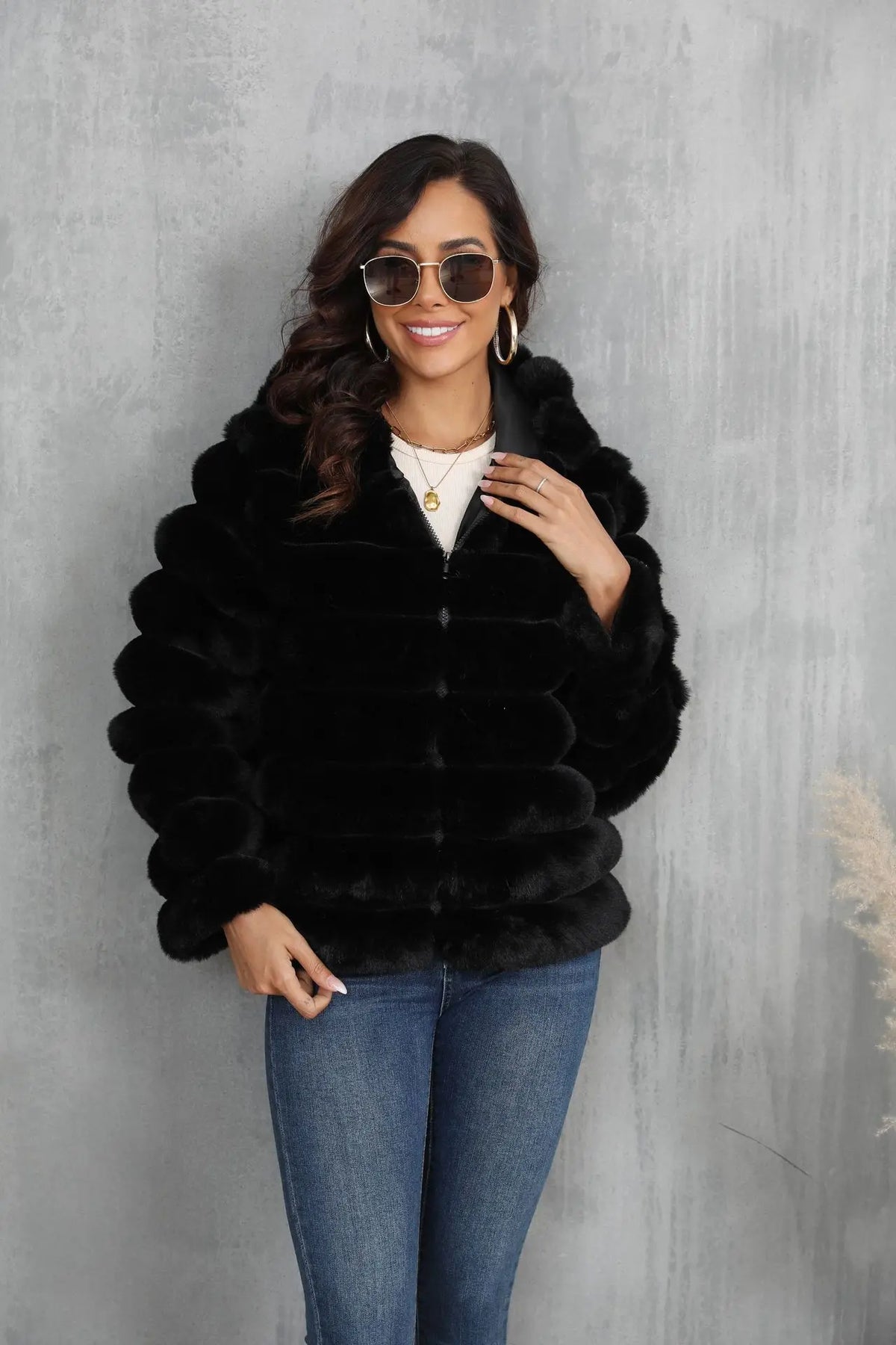 2026 Winter Hooded Plus Size Faux Fur Cropped Coat Women Furry Long Sleeve Plush Jacket Lady Large Fake Fur Warm Fluffy Cardigan
