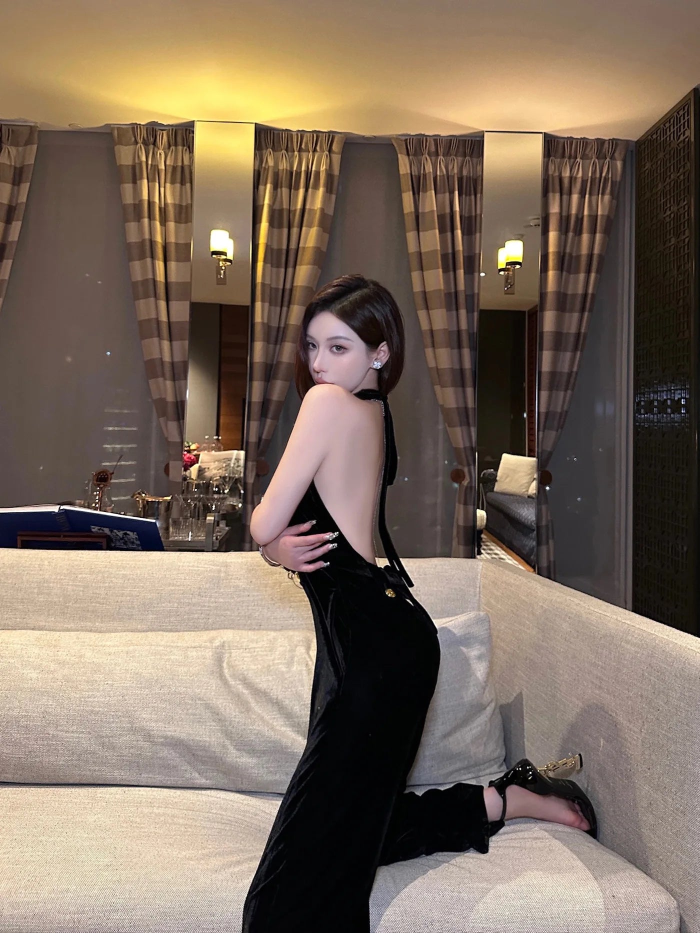 Vintage Luxury High-end Black Jumpsuits Metal Button Slim Sexy V-neck Hang Neck One-piece Pants Women Party Dresses Backless New