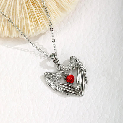 Gothic Punk Bat Wings and Heart-Shaped Resin Pendant Necklace - Dark Fantasy Style Alloy Chain, Halloween Gift for Women, Casual Fashion Accessories