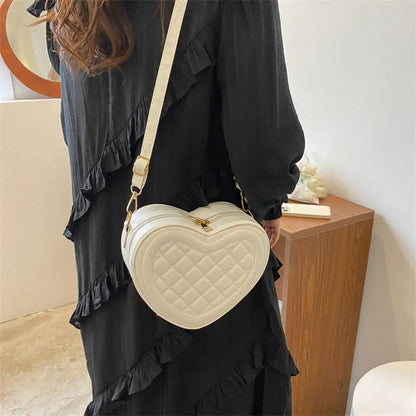 Luxury Love Shaped Shoulder Bag Small Handbags Designer Crossbody Bags Women Sling Purse Red Peach Heart Phone Bag Shoulder Bag