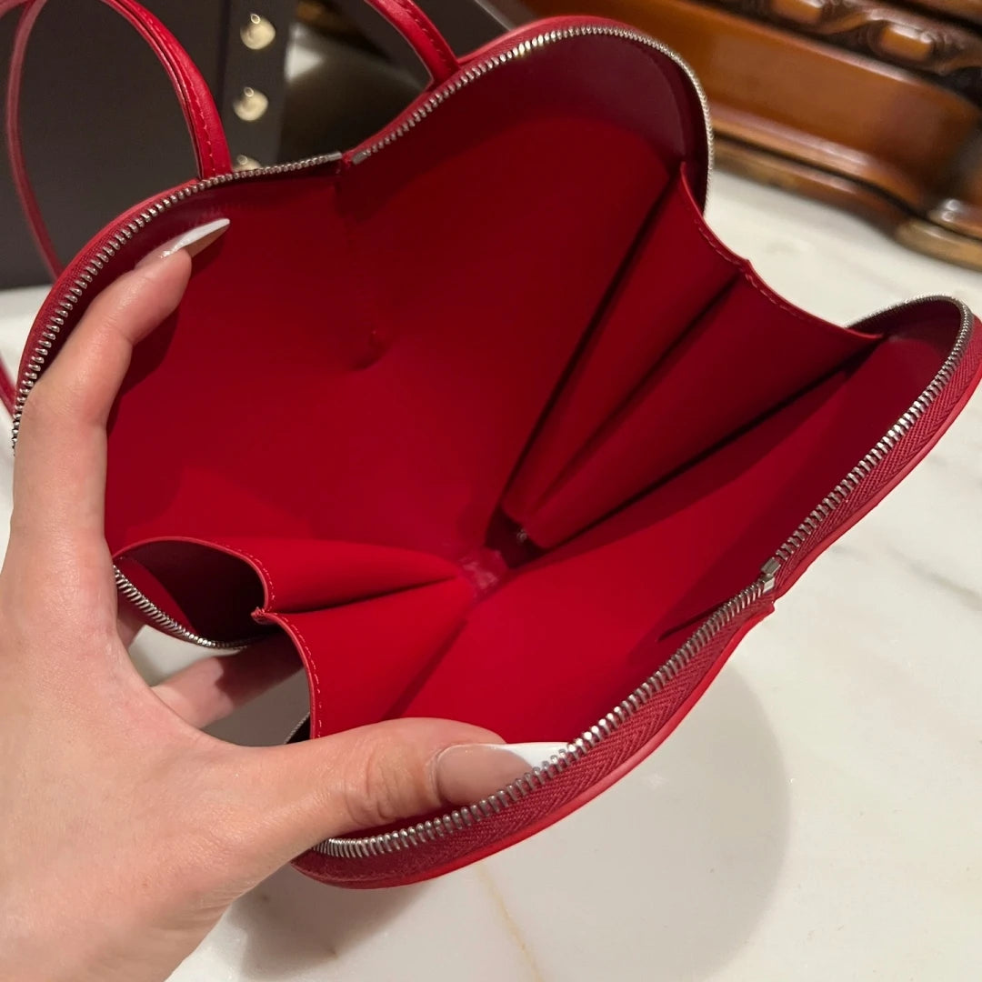 High-End Mini Love Bag Fashionable Peach Heart Box Bag Niche Design Stylish Bag Textured Single Shoulder Crossbody Bag Gift Box