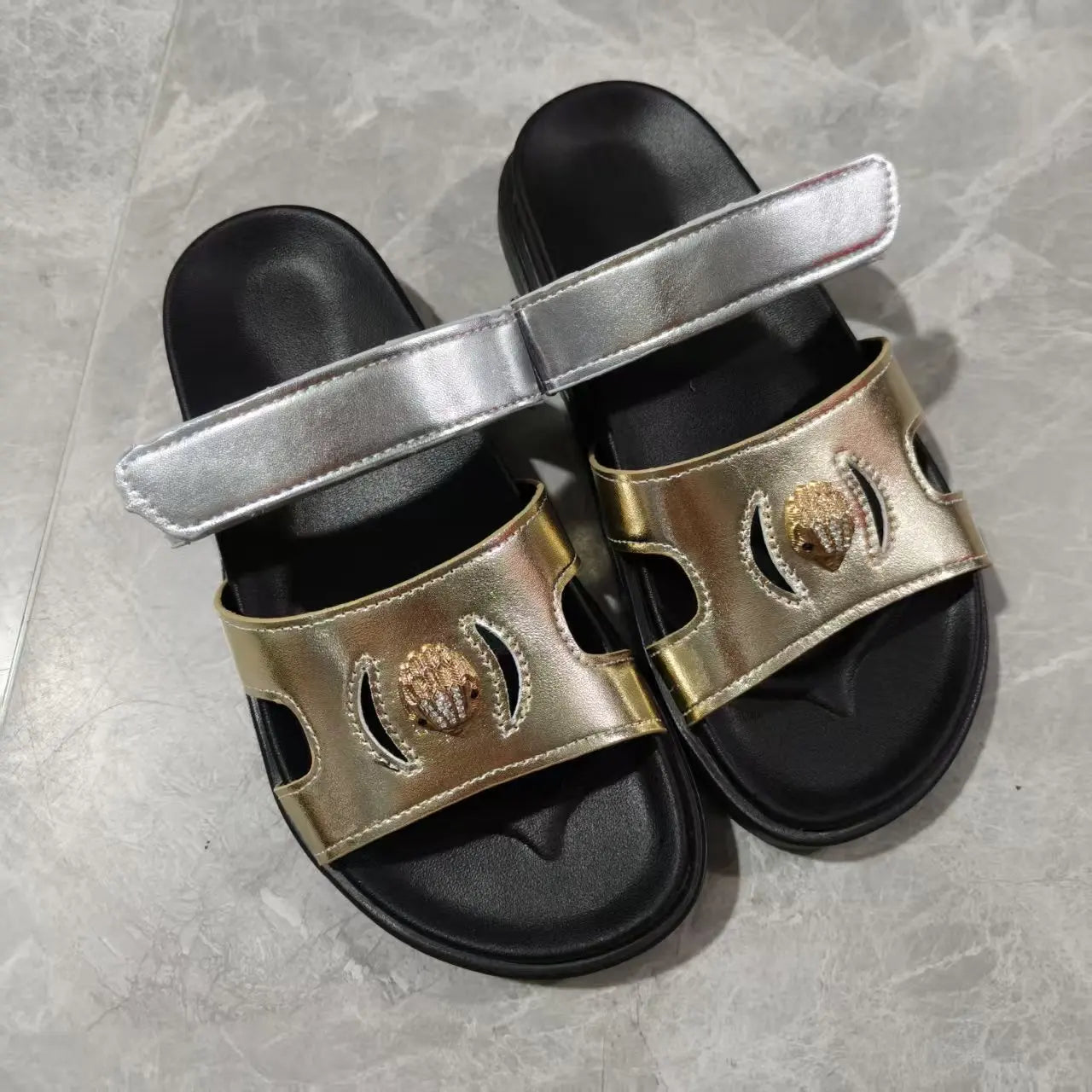 2026 New Fashion Color Matching Design Thick-soled Beach Slippers Women's Summer Trendy Style Metal Decorated Open-Toe Slippers