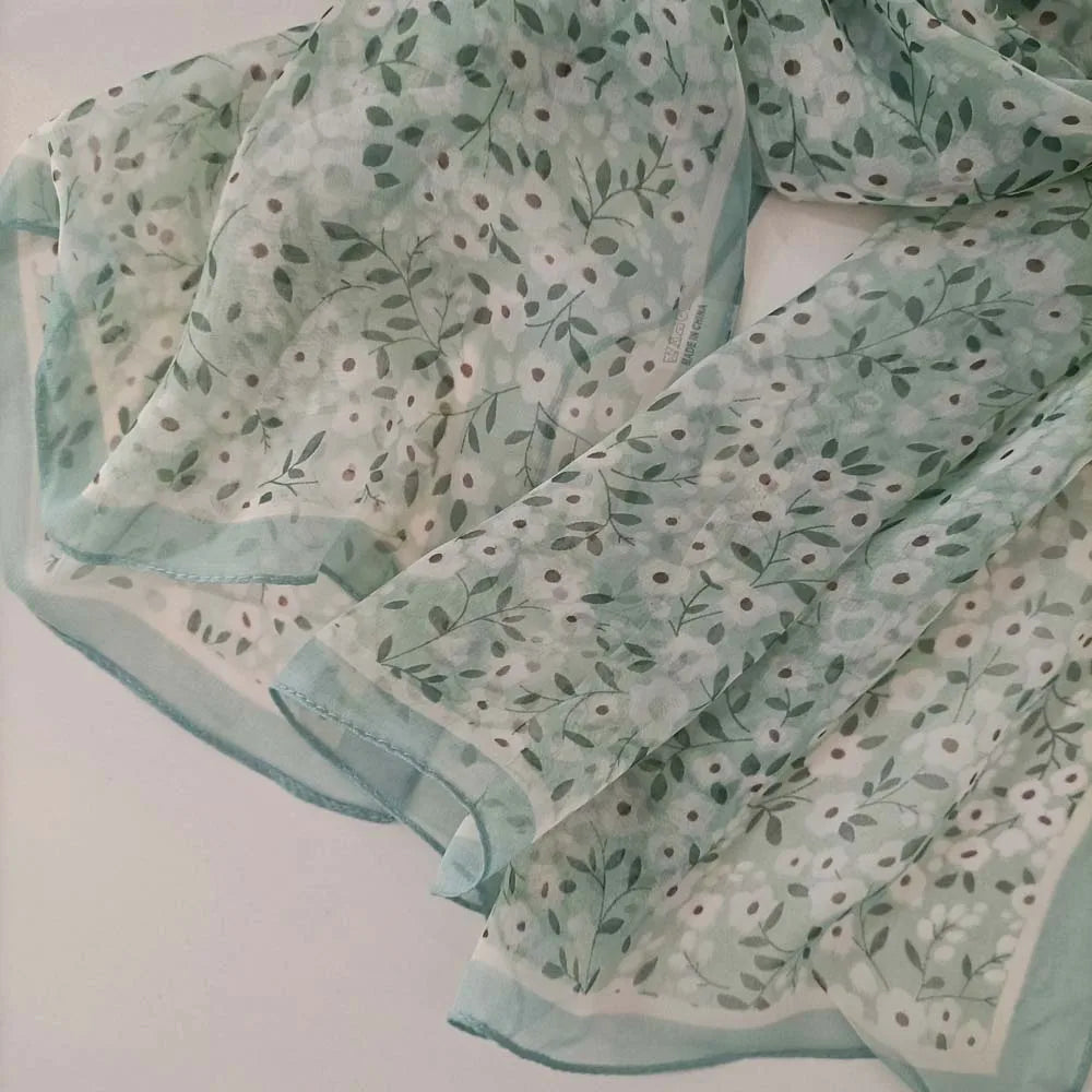 Small Flower Full of Stars Print Women Elegant Chiffon Georgette Bandana Scarf Summer Beach Sunscreen Thin Hijab Shawl