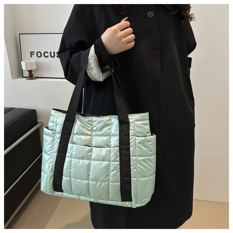 Space Padded Women Shoulder Bags For Winter 2025 Large Capacity Black Handbags Designer Nylon Cotton Warm Tote Solid