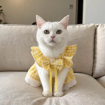 New Pet Clothing with Flying Shoulder Sleeves and Checkered Lace Dog Skirt, Cat Clothing Skirt