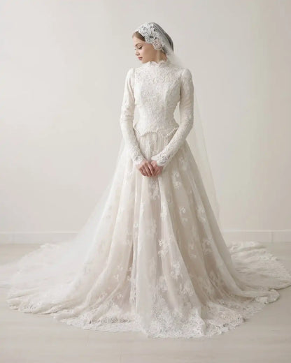 Modest Lace Wedding Dresses with High Collar Long Sleeve A-Line Sweep Train Bride Dress Bridal Gown vestidos de novia Customized