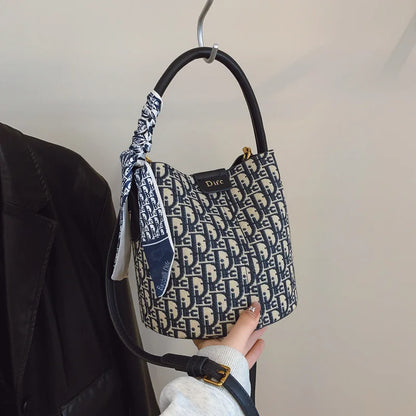 Vintage Light Luxury Bucket Bag Handbag for Women 2026 New Spring High-End Versatile Commuting Shoulder and Crossbody Bag