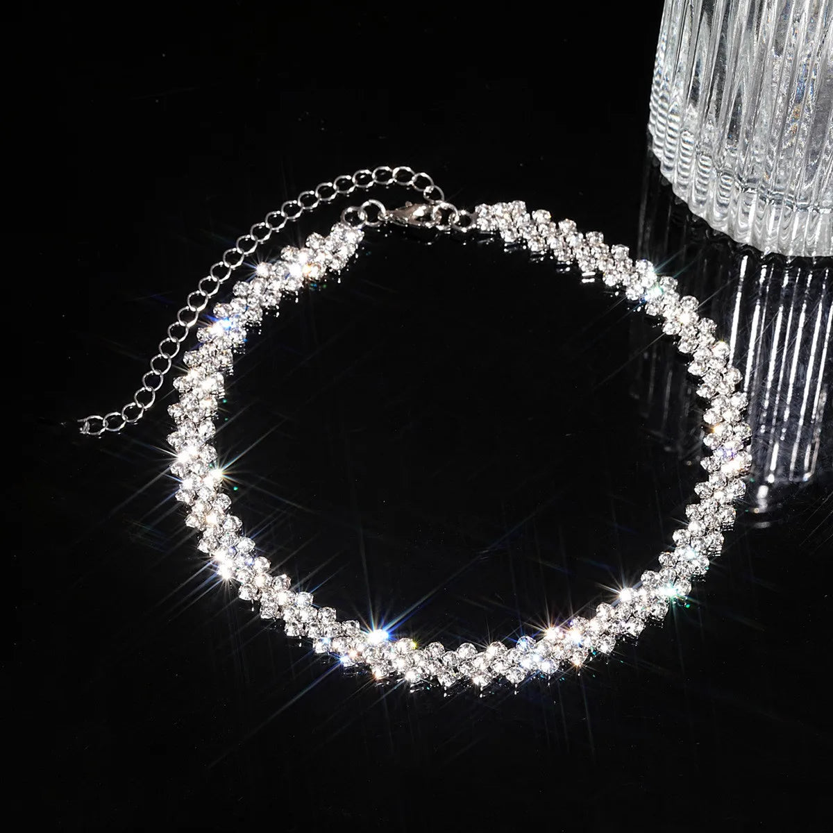 FYUAN Fashion Silver Gold Color Black Rhinestone Choker Necklaces for Women Geometric Crystal Necklaces Party Weddings Jewelry