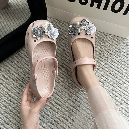 Clogs Summer Slippers Women Luxury Pearl Metal Flower Mary Janes Designer Ballet Shoes Girls Corc Charms Sandals Indoor Outdoor
