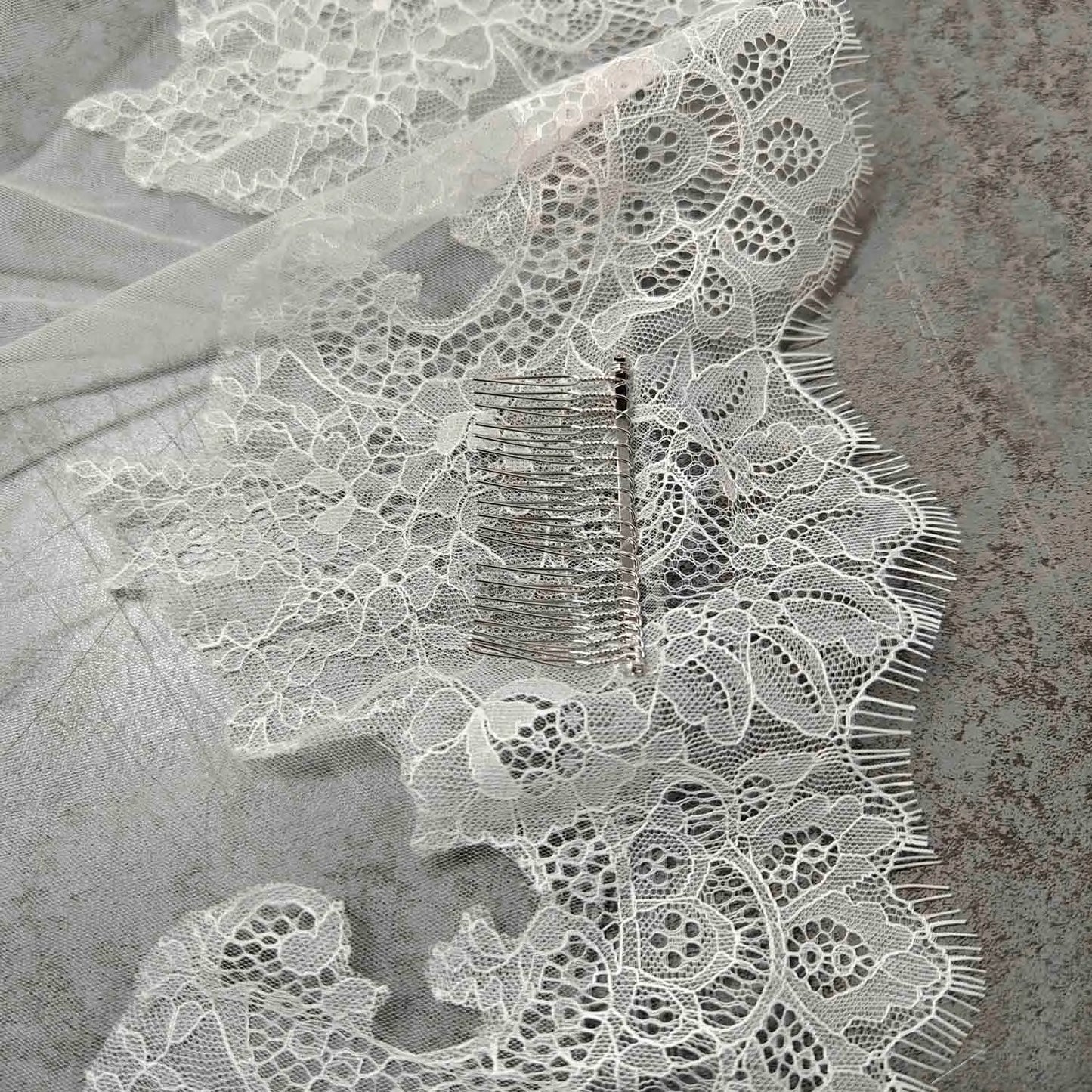 Customized Wedding Veil with Chantilly Eyelash Lace, 2m/2.5m/3m Mantilla Veil, Ivory Bridal Veil with Hidden Comb
