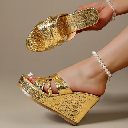Golden Crocodile Print Wedge Heels Slides 10CM Fashion Woven Woman Sandals Platform Sole Outdoor Slippers Luxury Women's Shoes