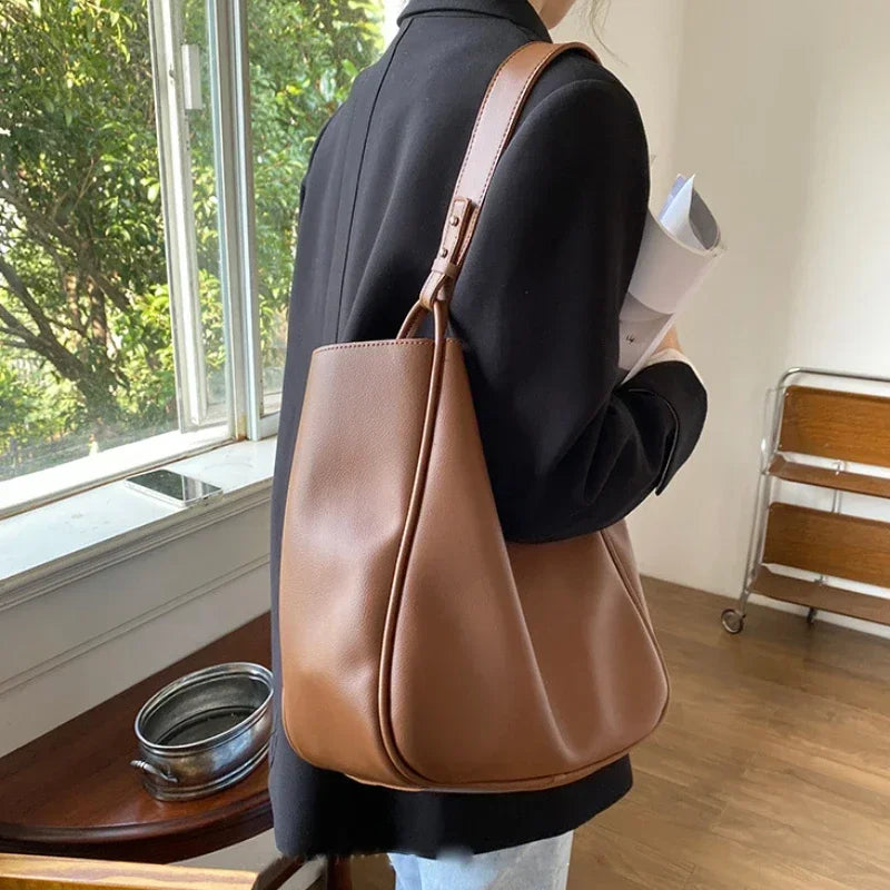 Luxury Trend Tote Bag Woman 2025 Large Capacity Female Shoulder Bag High Quality Leather Simple Designer Woman Handbag Purse