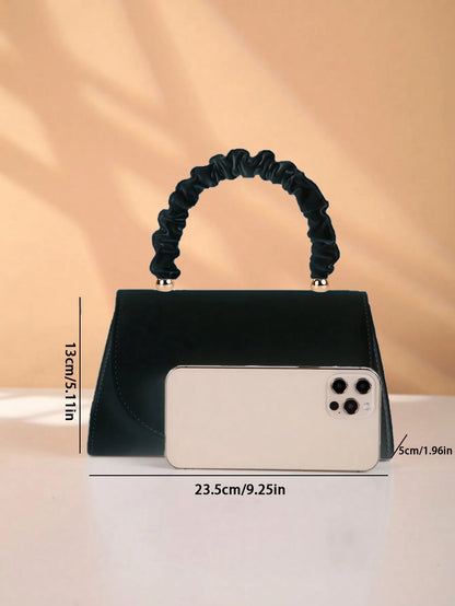 Elegant light luxury solid color women's handbag, fashionable and romantic banquet clutch, suitable for women's daily use.