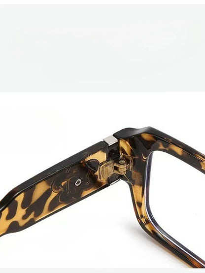 Retro Gothic Square Optical Glasses With Metal Fleur-de-lis Ornament Unisex Fashion Eyeglasses Anti Blue Light Computer Eyewear