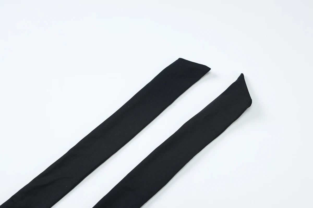 Hugcitar Halter Square Collar Black Sexy Backless Bandage Slit Skinny Playsuit Fashion Women One Piece Romper Streetwear Fitness