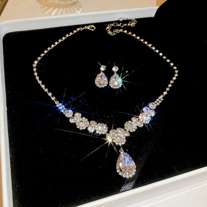 Water Drop Inlaid Rhinestone Earrings Necklace Set Light Luxury Fashion Pendant Necklaces Wedding Bride Jewelry Sets for Women