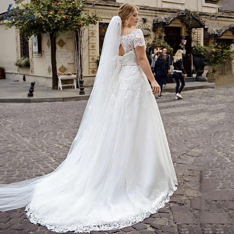 LAYOUT NICEB Wedding Dresses Elegant Lace Appliques Boat Neck Short Sleeve Plus Size Bridal Dress Bride Gowns Vestido De Novia