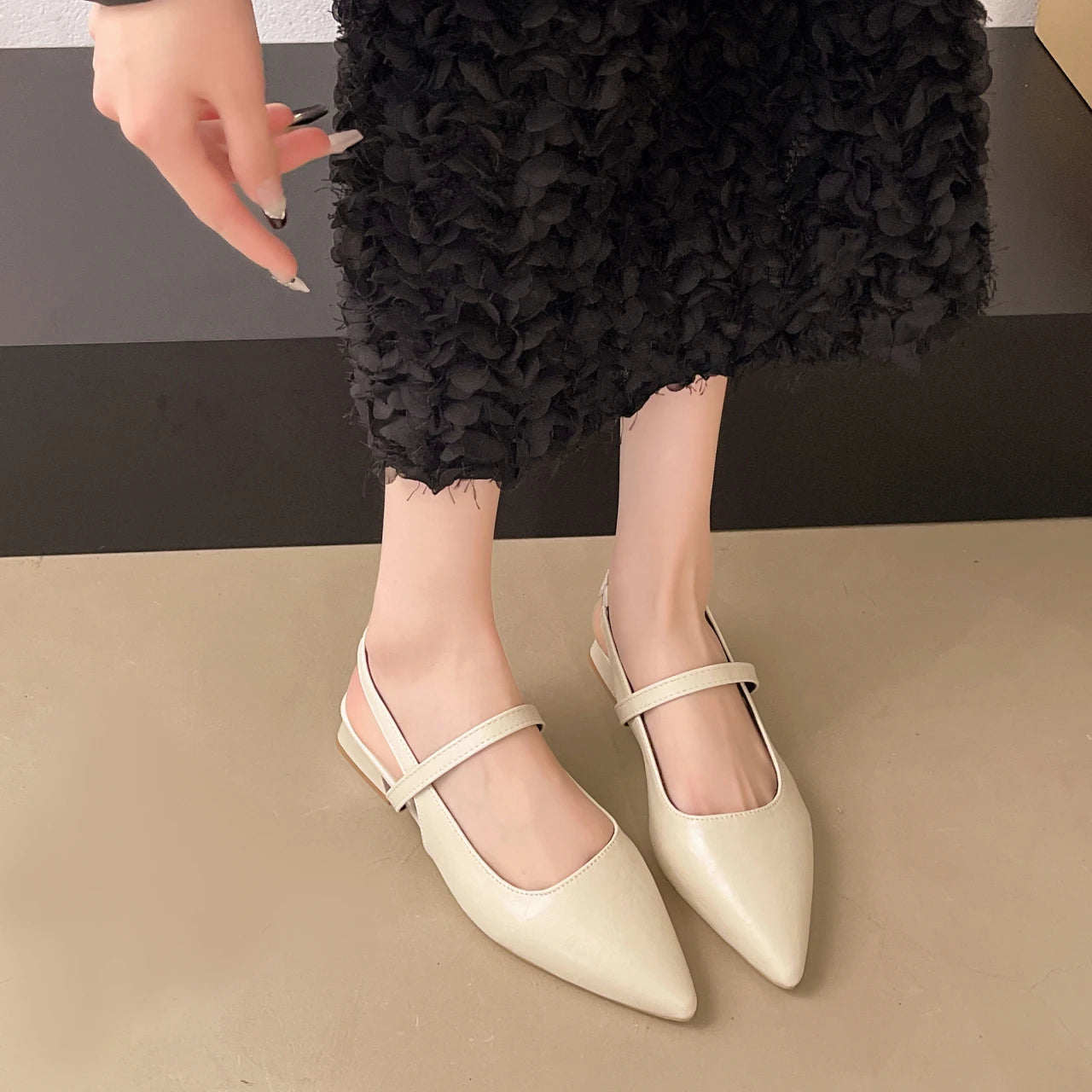 Luxury Summer Pointed Toe Women Sandals Fashion Singbacks Mules Shoes Ladies Elegant Low Heel Stripper Party Sandalias