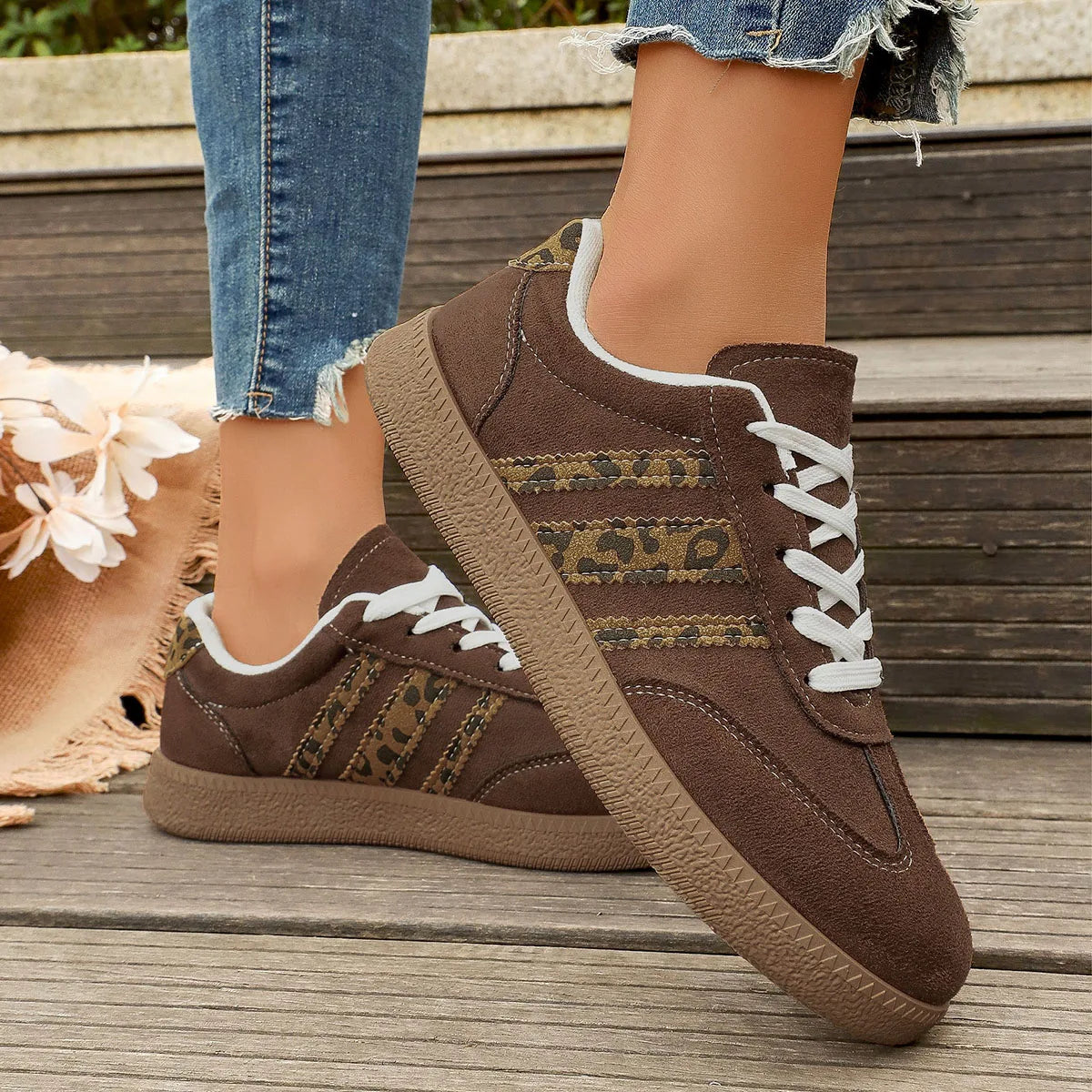 Women Sneakers Brand Classical Outdoor Casual Shoes Luxury Designer Leopard Print Comfort Large Size Flat Shoes Zapatos De Mujer