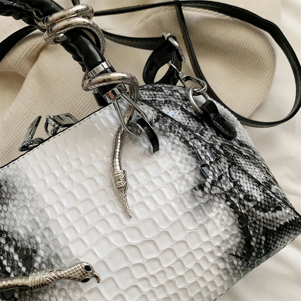 Crocodile Pattern Top-handle Shell Bag With Snake Hardware Wild Shoulder Crossbody Handbags MOODS Designer Luxury Bags For Women
