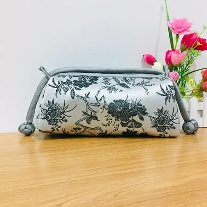 Fashion Luxury Chinese Style Silk Bag Women Handbag Japanese Hand Embroidery Totes Cheongsam Female Cosplay Bags Clutch Purses