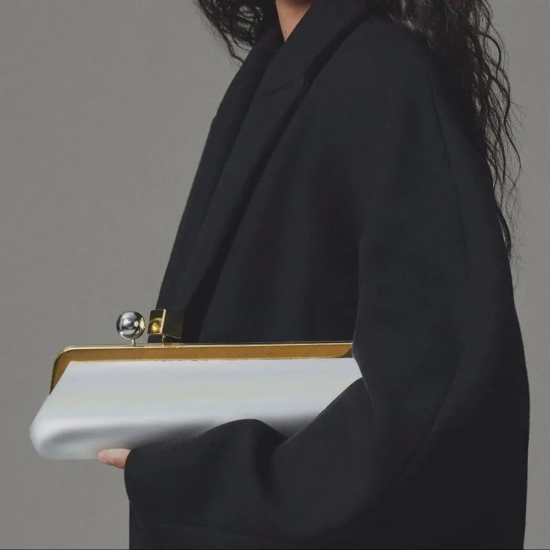 Luxury Designer Clip Handbag Purses for Ladies Long Clutch Bag with Removable Shoulder Strap Women's Fashionable Baguette Bag