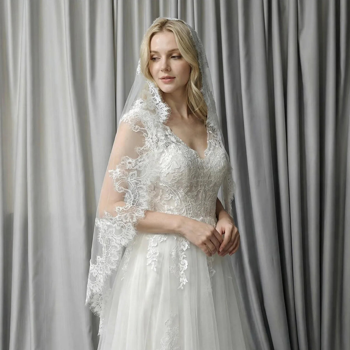Customized Mantilla Veil with Eyelash Lace, Single Tier 1m/1.5m/2m Wedding Veil with Hidden Comb, Eyelash Lace Ivory Bridal Veil