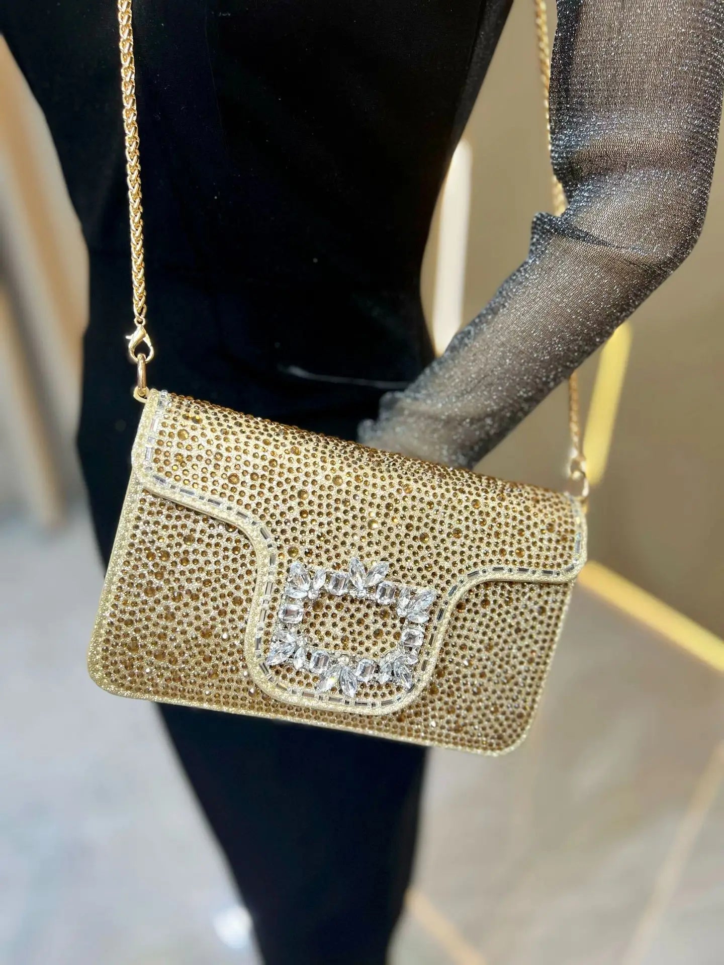 New Ladies Luxury Crystals Evening Bags Sparkling Diamond Dinner Party Dress Bags Metal Chain Wedding Clutch Purses and Handbags
