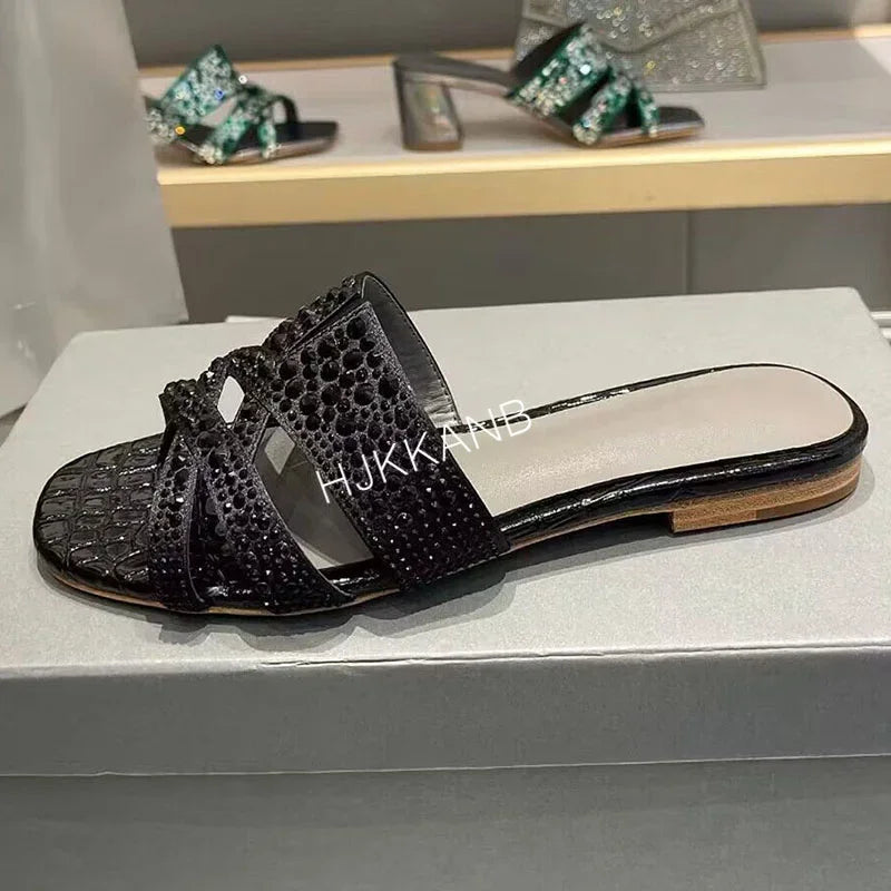 Summer New Luxury Rhinestone Decor Flat Slippers Women's Open Toe Hollow Out Casual Sandals Outdoor Vacation Beach Shoes 2024