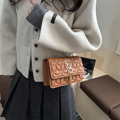 Light Luxury Trend Argyle Quilted Small Square Bag Metal Letter Tassel Flap Crossbody Bags Commuting Fashion Shoulder Bag