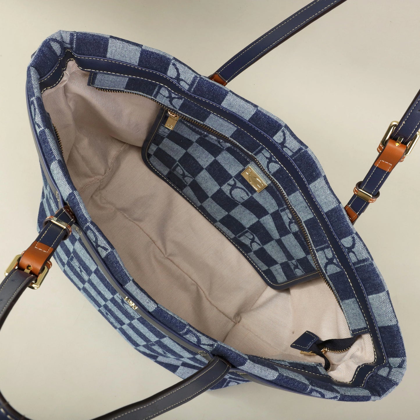 PATSY PG GARIS 2026 New Niche Luxury Classic Simple Design Shoulder Armpit Bag Ladies Wide Shoulder Strap Large Capacity Bag