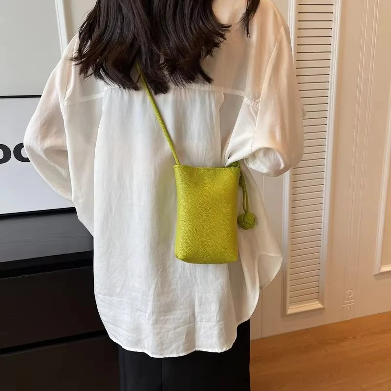 Women Leather Small Crossbody Bag Designer Cell Phone Bag Lightweight Fashion Shoulder Bag Ladies Travel Purse