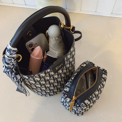 Vintage Light Luxury Bucket Bag Handbag for Women 2026 New Spring High-End Versatile Commuting Shoulder and Crossbody Bag
