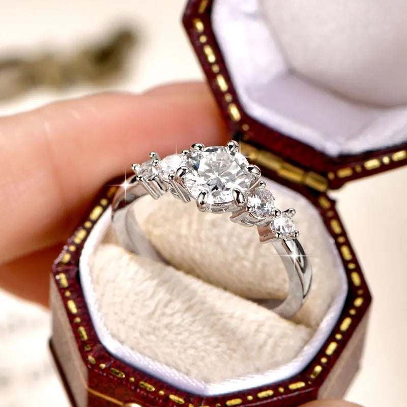 IOGOU 14K Gold Filled 1.0CT 6.5MM D Moissanite Diamond Rings Wedding Engagement Finger Band for Women Exquisite Promise Jewelry