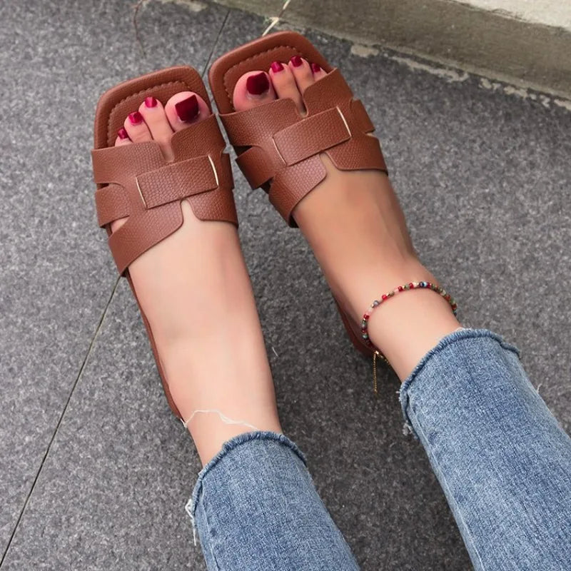 Luxury Brand Designer Women'S Sandals Fashionable And Elegant Flat Shoes Sexy Casual Beach Shoes Summer Outdoor Slippers women