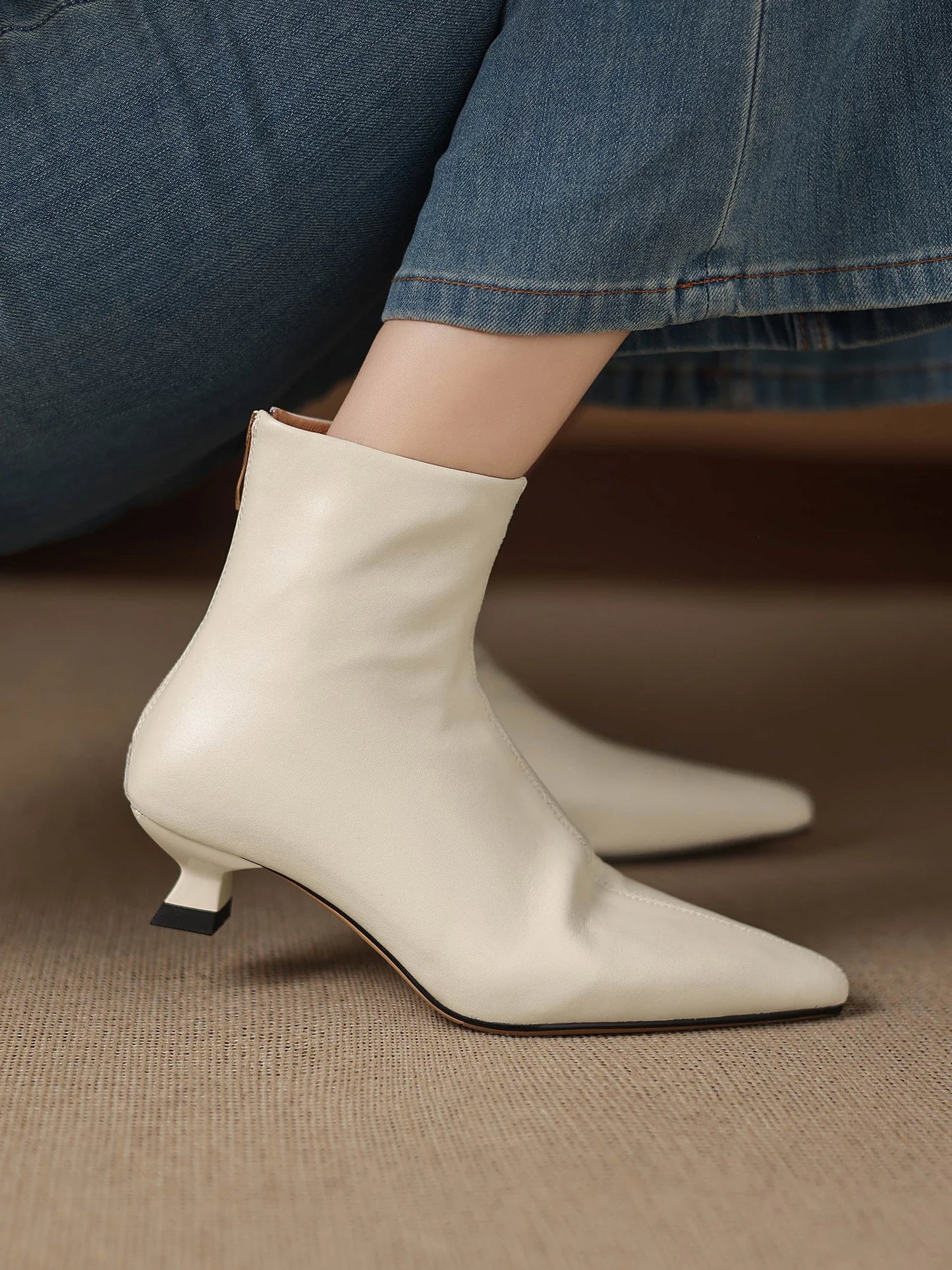 Plus Size 34-42 Genuine Leather Pointed Toe Med Heels Zipper Modern Boots Winter Autumn Shoes Concise Elegant Dress Ankle Boots