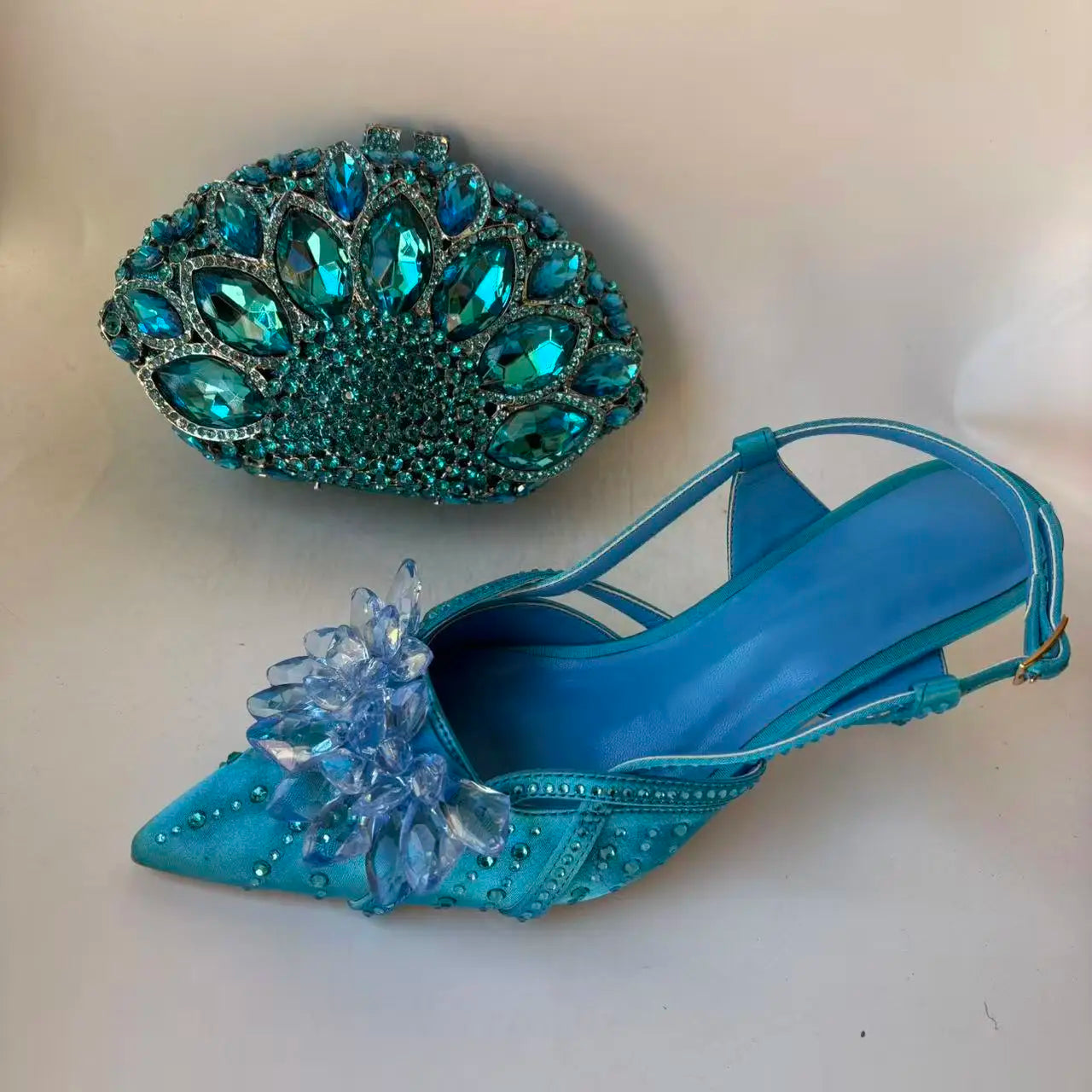 Insightlink Latest Shoes Women Luxury Rhinestone Crystal Pumps 2024 New Fashion Slippers Sandals Party Low Heels Elegant Italian
